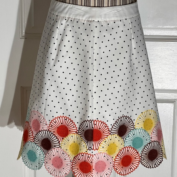 Boden White A-Line Skirt with Colorful Floral Accents - Picture 4 of 10